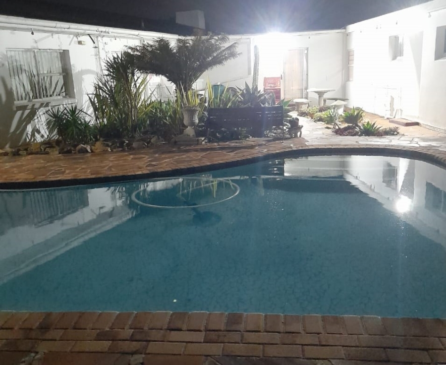 5 Bedroom Property for Sale in Framesby Eastern Cape